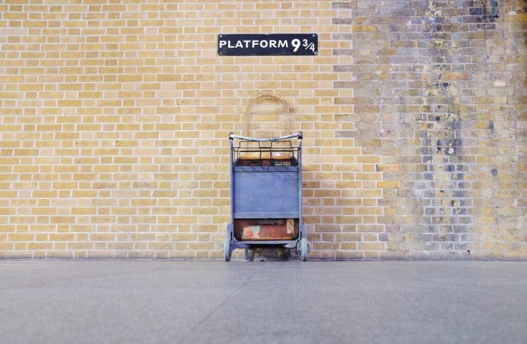 platform 9 3 4 from harry potter movie kings cross railway station london t20 draopl