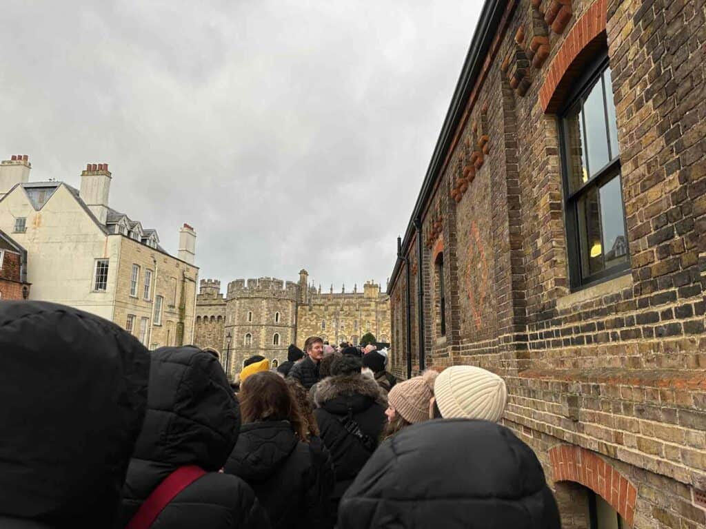 windsor castle waiting queue