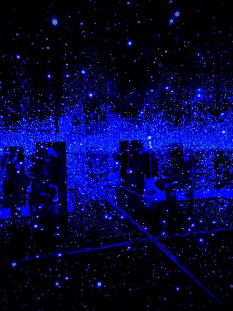 Tate Modern Infinity Rooms Royal Blue