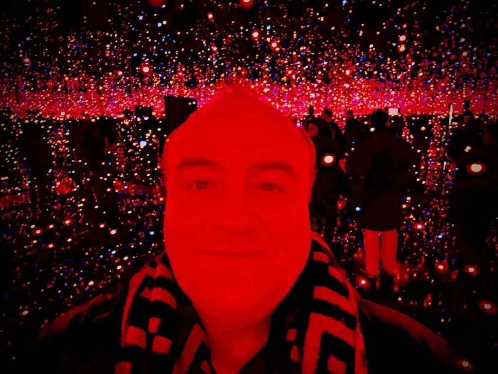 Infinity rooms at the Tate Modern Review
